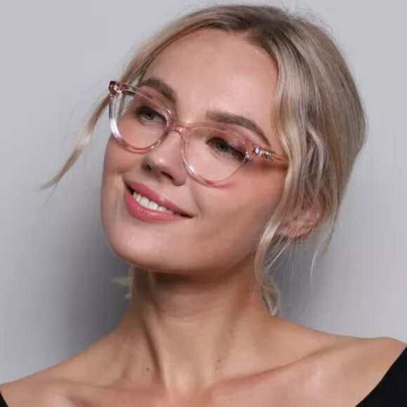 Gucci Women BRAND NEW Eyeglasses Transparent Pink Cat Eye GG1179O 007